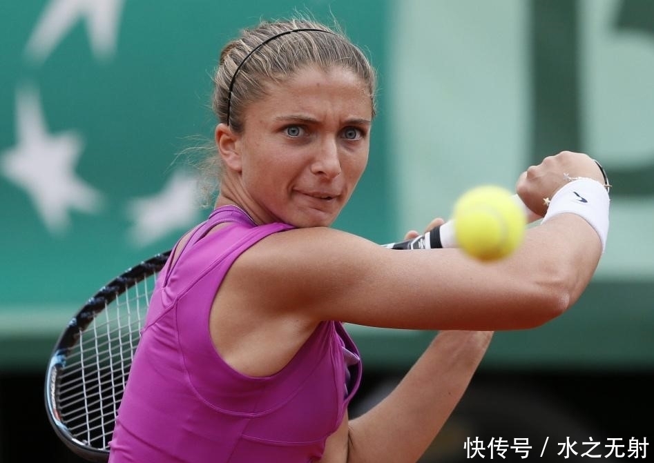 和后防线的 和后防线的