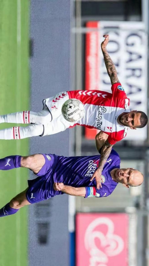 他通过反复 他通过反复