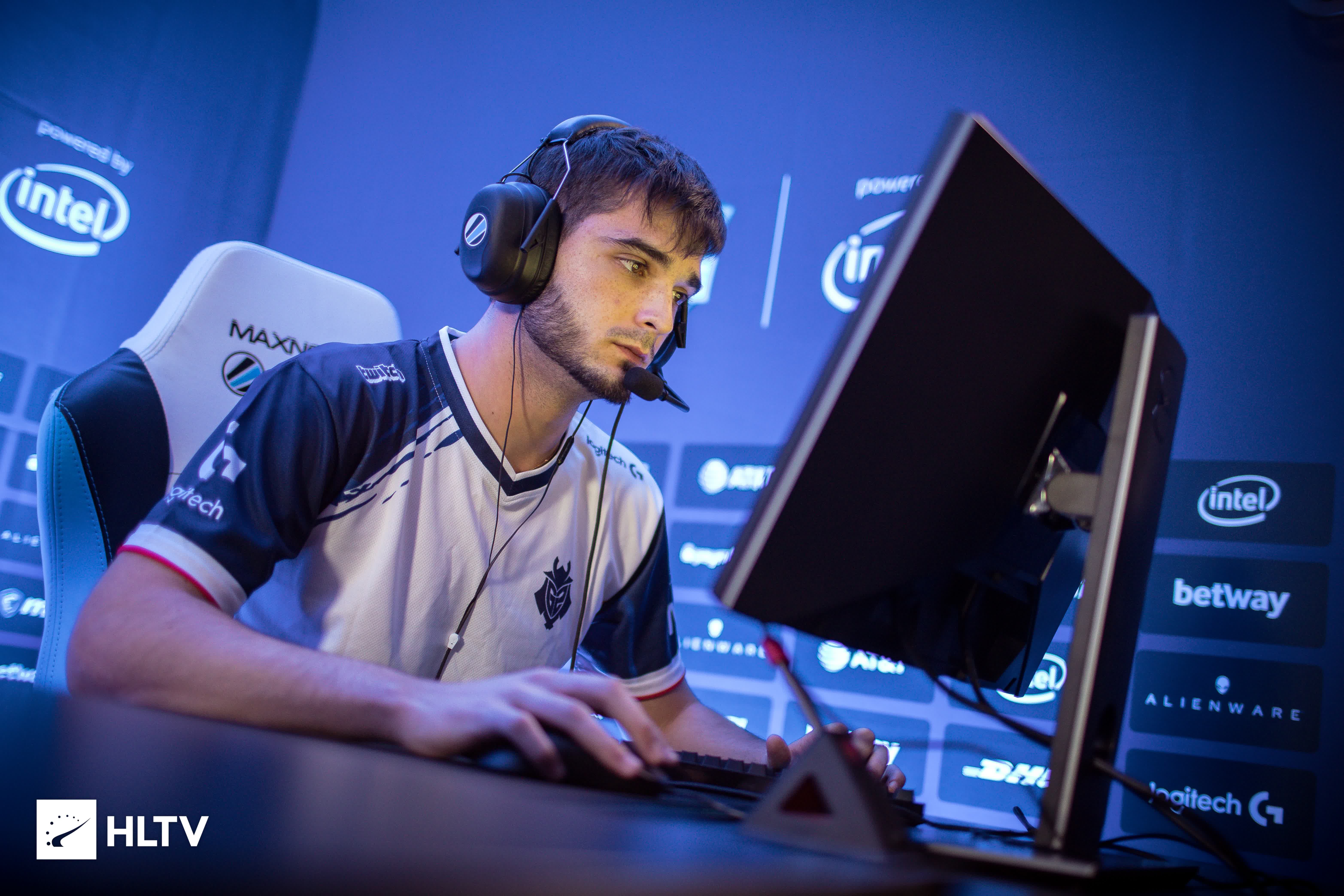 表现将受到 表现将受到